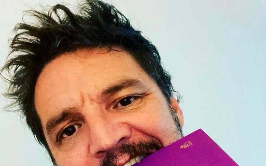 Pedro Pascal compartió imagen con su opción sobre el plebiscito de salida