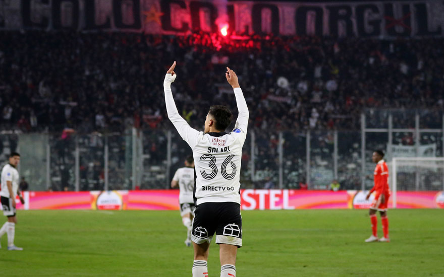La Garra Blanca cargó con todo tras la derrota de Colo Colo con amenaza