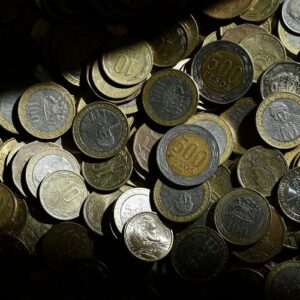 Un montón de monedas representan la necesidad de ahorrar de los chilenos, en medio de la crisis económica que vive el país
