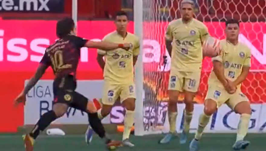 VIDEO. Revisa el golazo que Joaquín Montecinos anotó en México