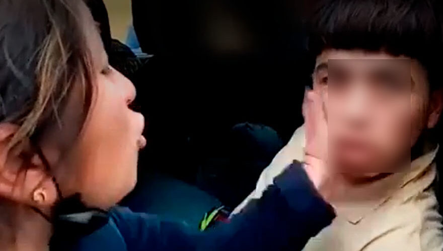 VIDEO. Madre golpea a su hijo luego de haber robado en Perú