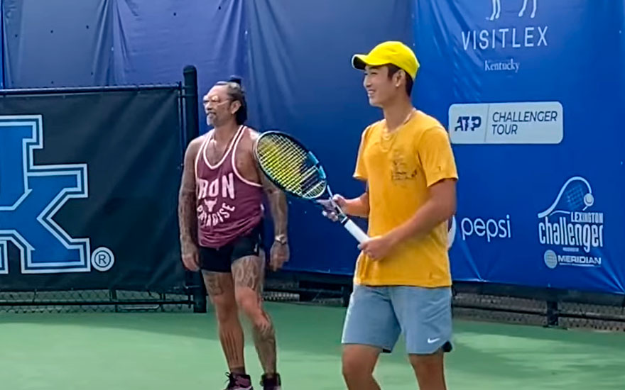 Juncheng Shang despidió a Marcelo Ríos que salió a defenderse