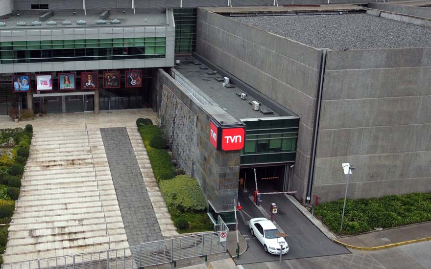 Tras salida de Doggenweiler revelan rostros que dejarían TVN