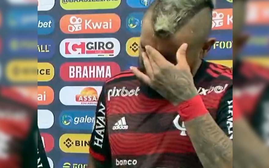 El mensaje que el Flamengo le dedicó a Arturo Vidal por su padre