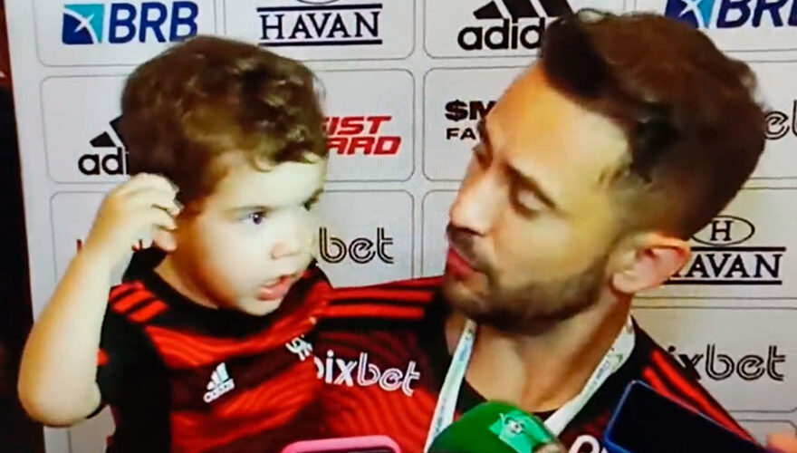 VIDEO. El homenaje de hijo de jugador del Flamengo a Vidal