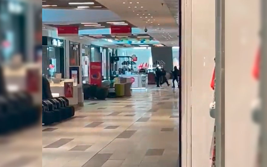 VIDEO. Registran asalto en un Mac Online en Mallplaza Norte