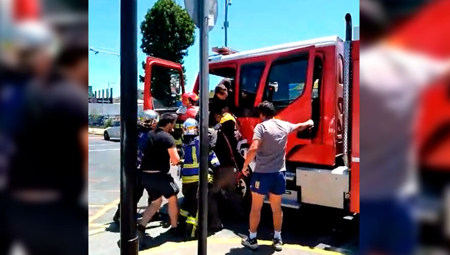 VIDEO. Hombre intenta robarse camión de Bomberos en Conce