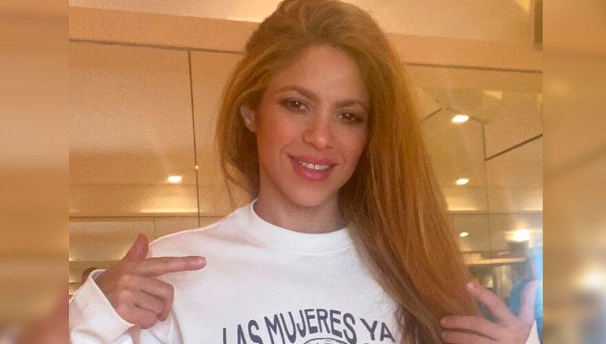 El polerón que ofreció a la venta Shakira por tiradera a Piqué