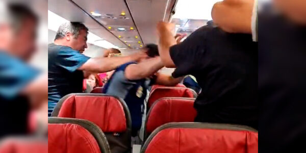 Registran brutal pelea en avión que estaba en Antofagasta