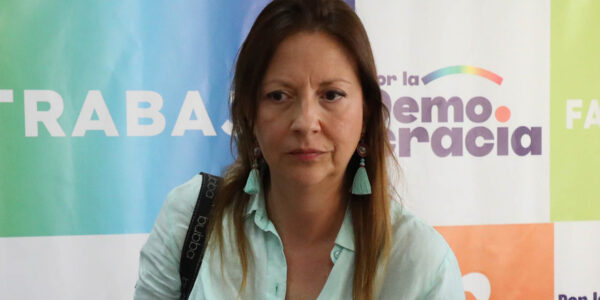 Natalia Piergentili le quitó el piso a candidata del PPD al Consejo