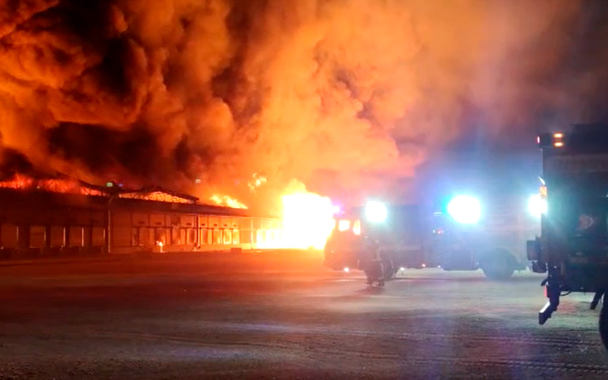 Las imágenes del incendio que afectó bodegas en Pudahuel