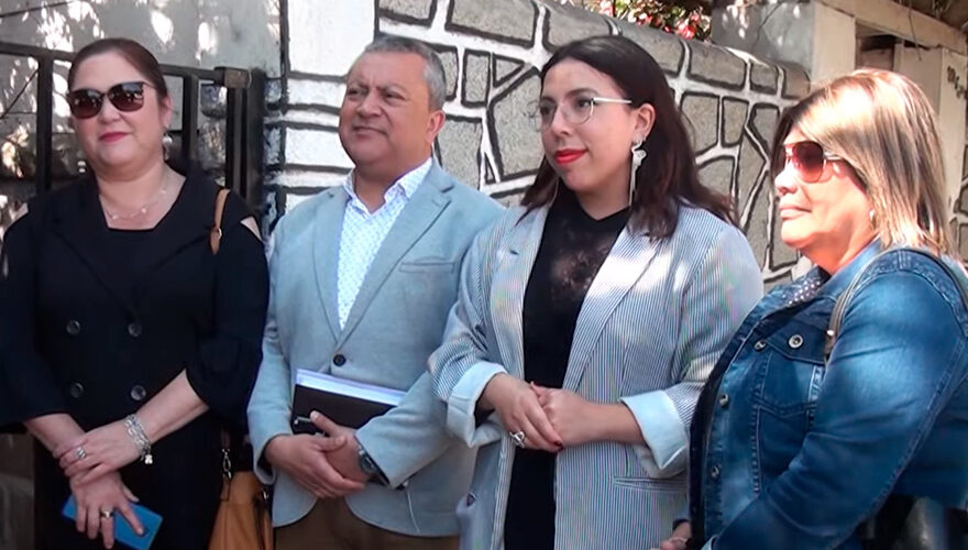 Concejales de San Antonio denuncian video XXX en sede comunal