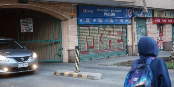 Los mensajes de amenaza sobre dueño de minimarket en Santiago