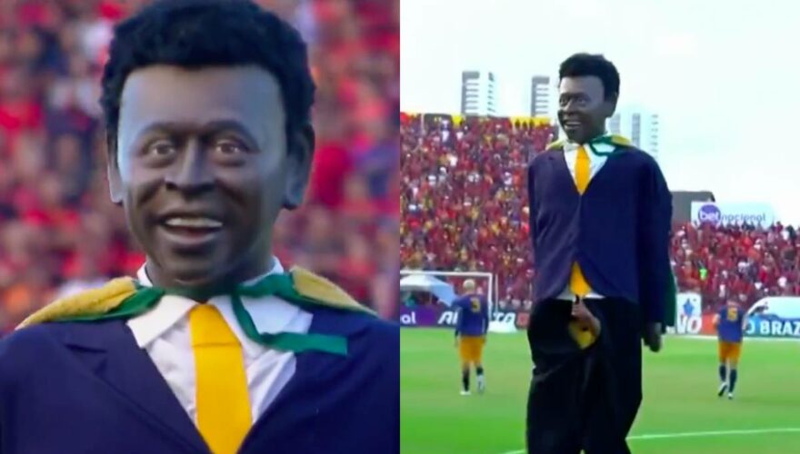 Muñeco de Pelé en medio de un estadio de Brasil