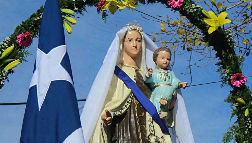 Procesión a la Virgen del Carmen en feriado