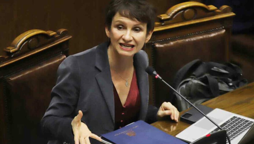 Ministra del Interior, Carolina Tohá, hablando sobre Ley de Usurpaciones