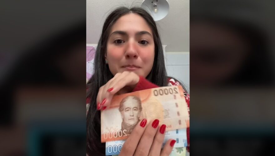 Captura de pantalla video viral billetes