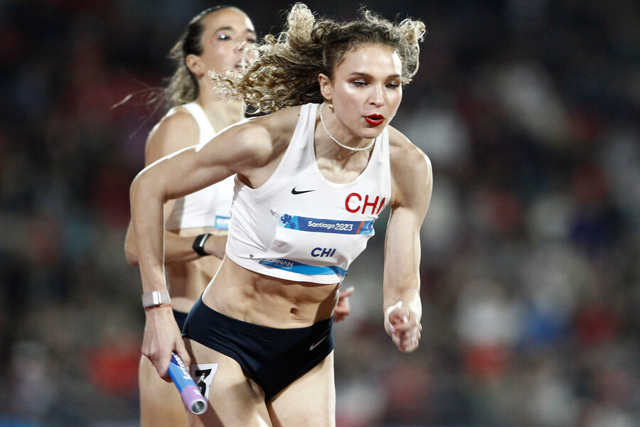 Crisis en el atletismo, Martina Weil
