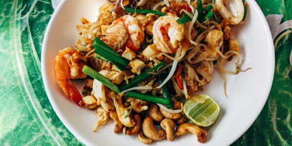 La ruta del Pad Thai: 6 recomendaciones en Santiago para degustar el plato tradicional de Tailandia