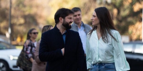 "Hace un par de semanas decidimos separar nuestros caminos": la declaración del Presidente Boric por su relación con Irina Karamanos