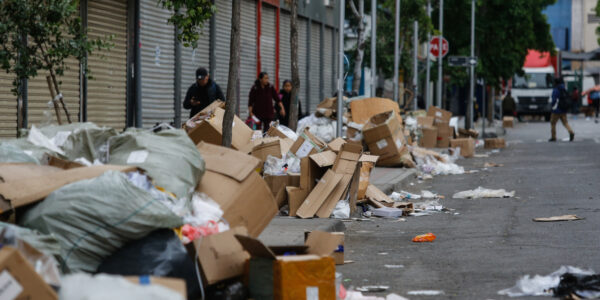 Crisis de basura en Santiago se agudiza en medio del paro de funcionarios municipales contra la alcaldesa Iraci Hassler (PC)