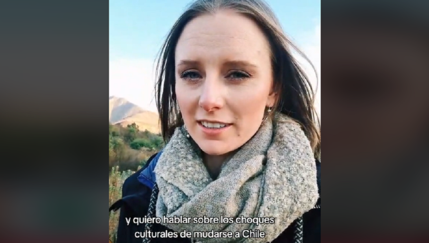 VIRAL. Joven canadiense relata las diferencias culturales entre su país y Chile: "Me sentí realmente muy incómoda"
