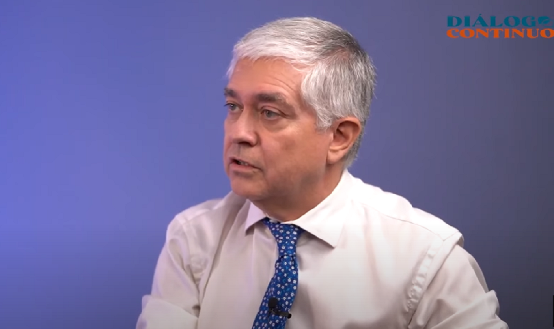 Iván Valenzuela, periodista de Canal 13: "Hay gente que cree que soy comunista y hay otros que piensan que soy ultrafacho"