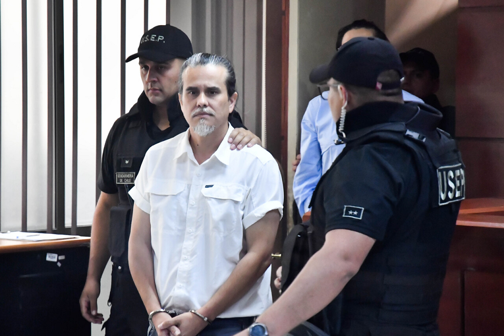 “Hay más personas que dieron el visto bueno": defensa de Carlos Contreras afirma que apelará a la medida de prisión preventiva