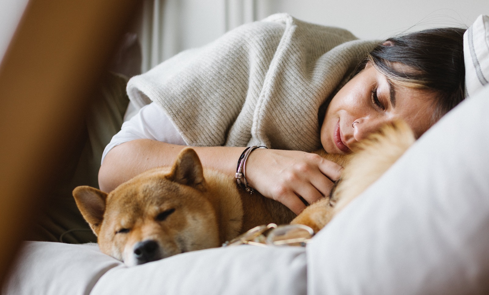 Dormir con tu perro