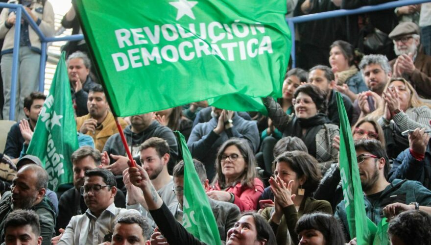 Democracia Viva: investigan ocho militantes de Revolución Democrática