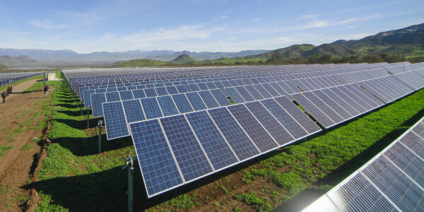 Chile lidera ranking mundial de paises que tienen mayor consumo energético proveniente de la energía solar