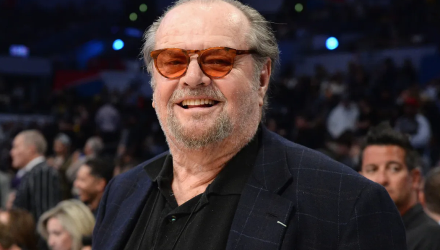 -La vida de Jack Nicholson, el actor con más Premios Oscar: alejado del cine y yendo a ver los partidos de los Angeles Lakers