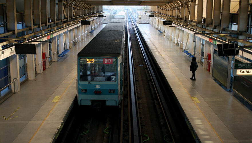 ¿Metro a Lo Espejo o nueva línea a Maipú?: Las extensiones que se barajan para el transporte capitalino