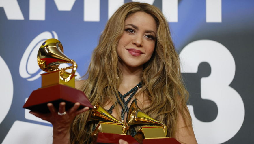 La "reina del pop latino" y "facturadora", Shakira, cumple 47 años: momentos inolvidables de la barranquillera en Chile