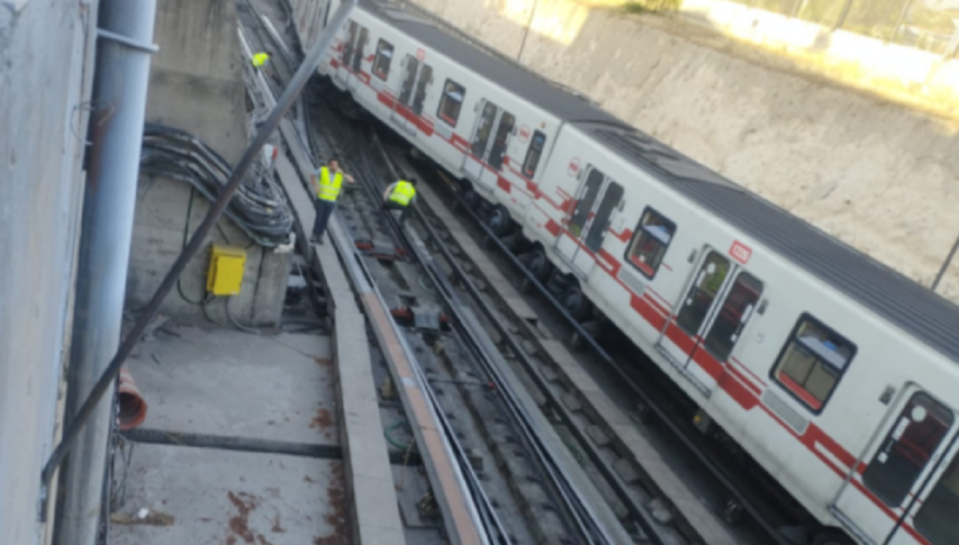 Los motivos por lo que descarriló un tren de Metro en la Línea 1
