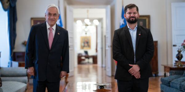 El plan que Piñera le iba a presentar a Boric por los incendios de Valparaíso: ayuda a PYMES, reconstrucción y mejoras a las alertas SAE