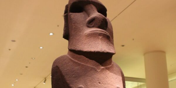 La razón por la que el Museo Británico no puede devolver el moai “Hoa Hakananai’a" a Rapa Nui