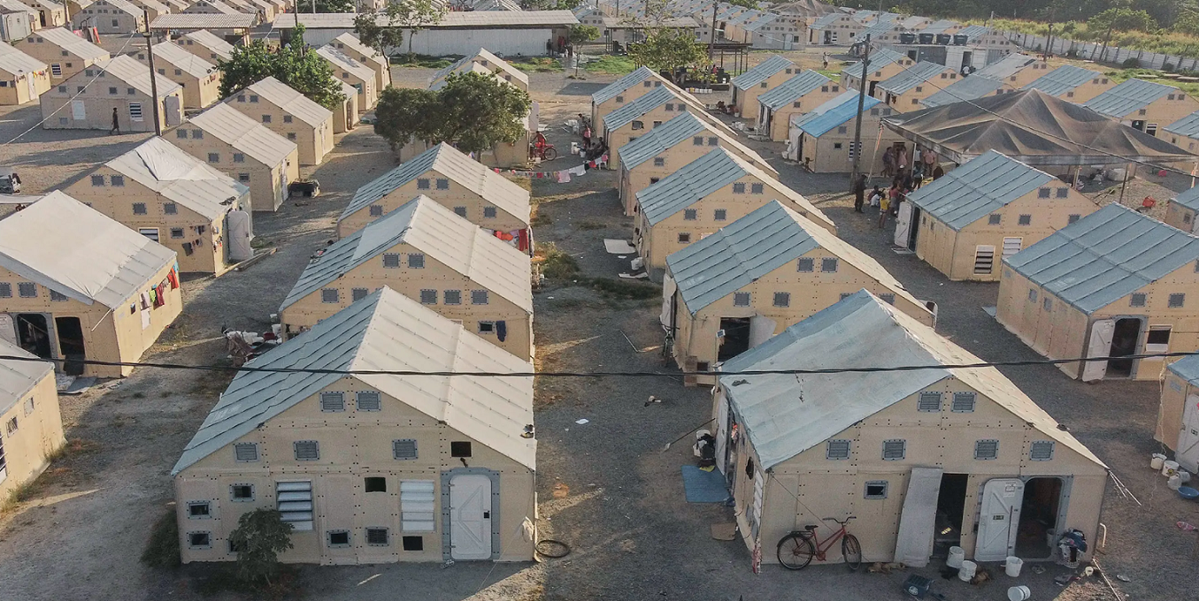 Con paneles solares y fáciles de armar: los detalles de las viviendas sociales para los damnificados de Valparaíso que donó la ONU