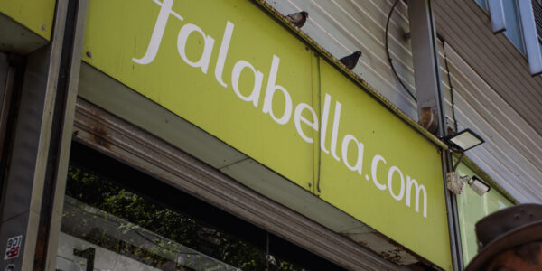 La nueva apuesta de Falabella en medio de su complejo momento: retail y comercio de su página web "se unirán progresivamente"