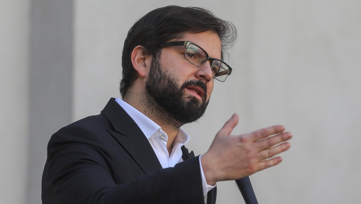 "El anticomunismo de algunos sectores políticos y sus medios afines es evidente": el duro descargo del Presidente Boric tras las críticas al PC