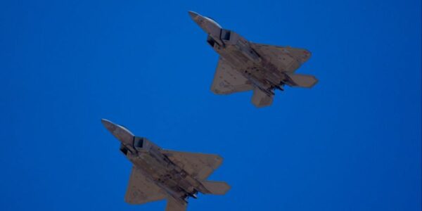 Los aviones F-22 Raptor que trajo Estados Unidos a la Fidae 2024.