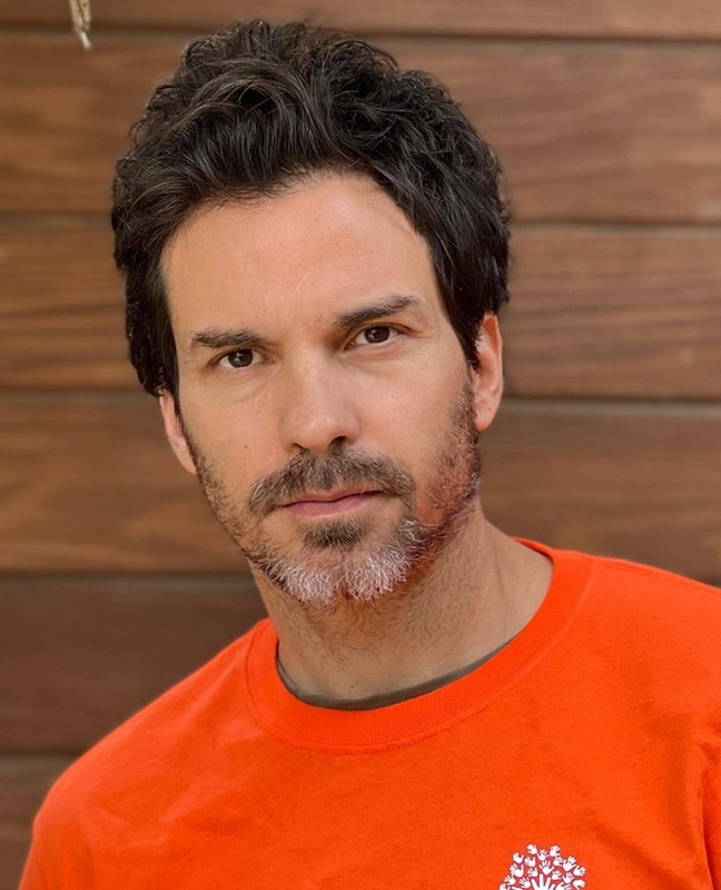 Santiago Cabrera