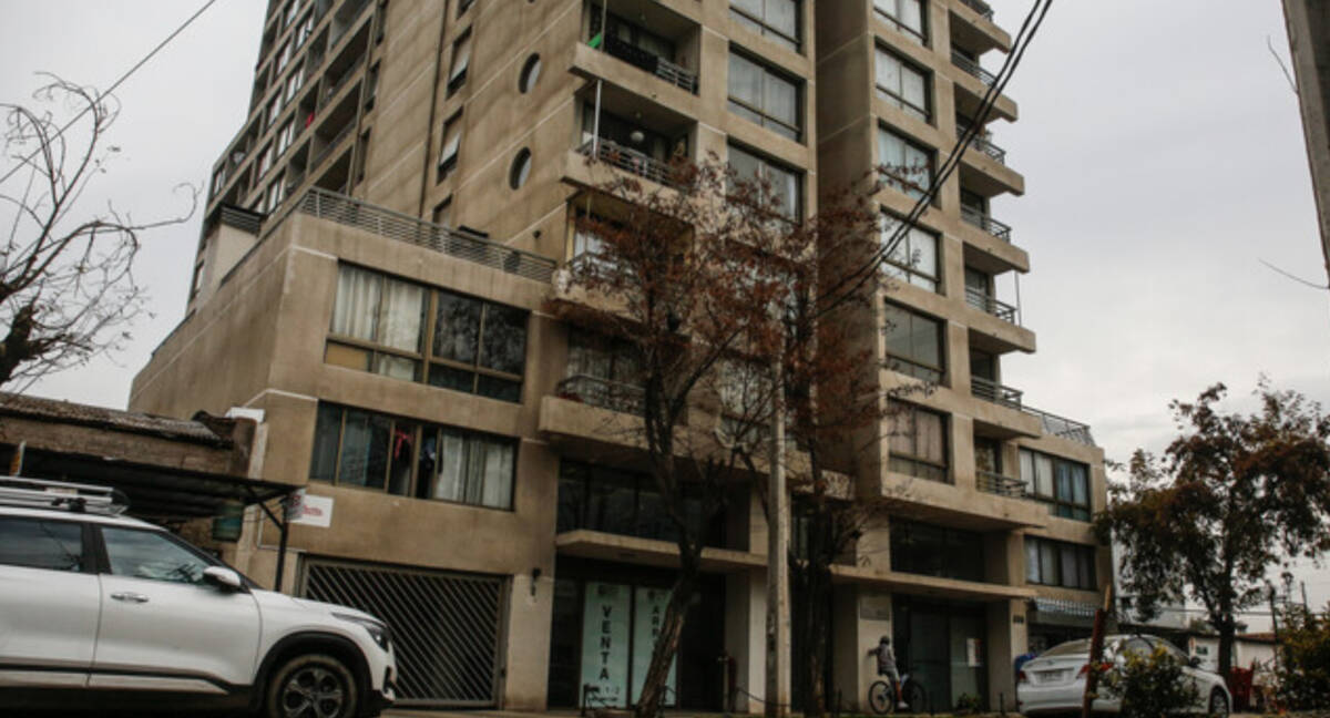 Edificio del cual cayó una niña en Quinta Normal