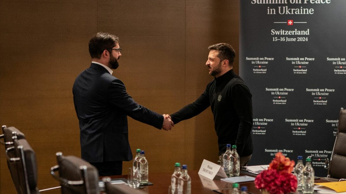 Boric vuelve a reunirse con Volodimir Zelenski en Suiza