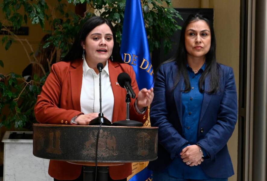 Sara Concha y Francesca Muñoz