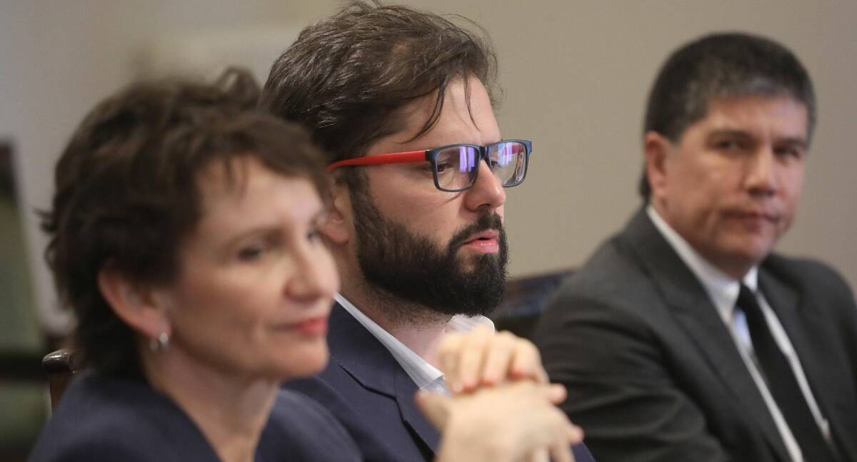 Carolina Tohá, Gabriel Boric y Manuel Monsalve