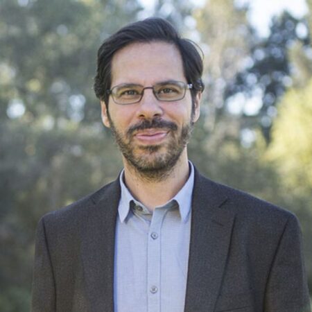 Axel Rivas, experto en educación
