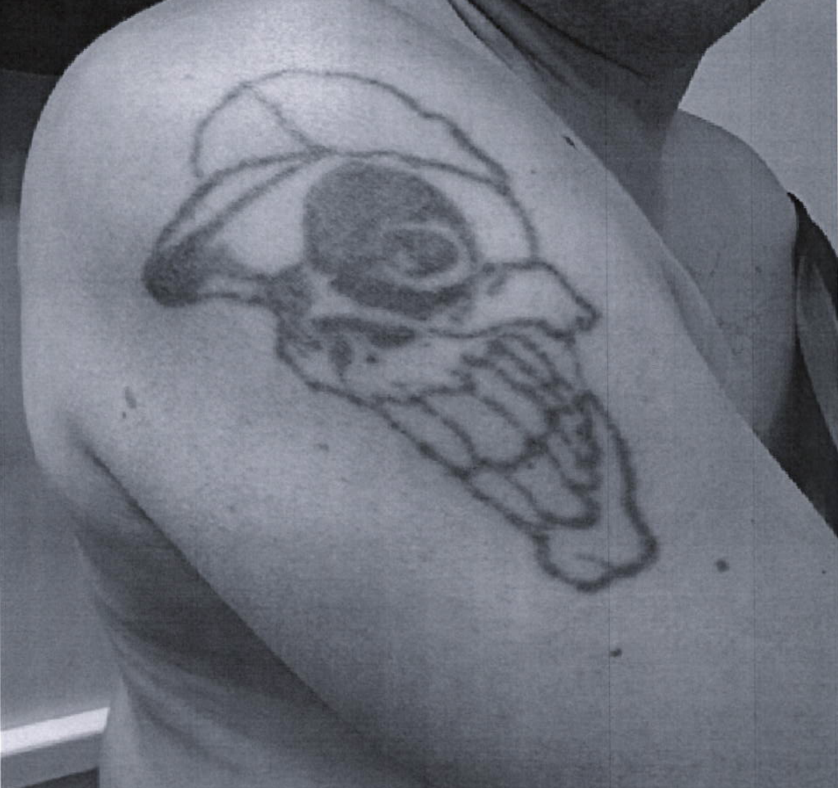 Tatuaje de uno de los condenados que permitió su identificación