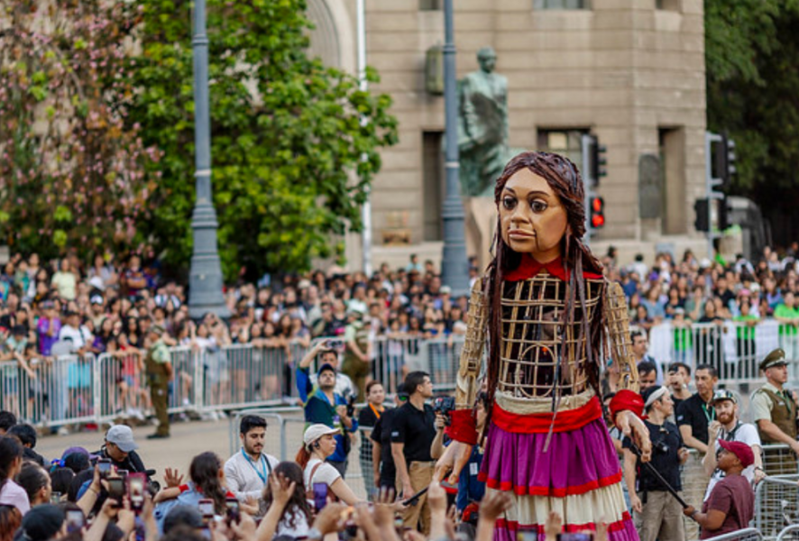 Fundación Teatro a Mil, la muñeca Amal