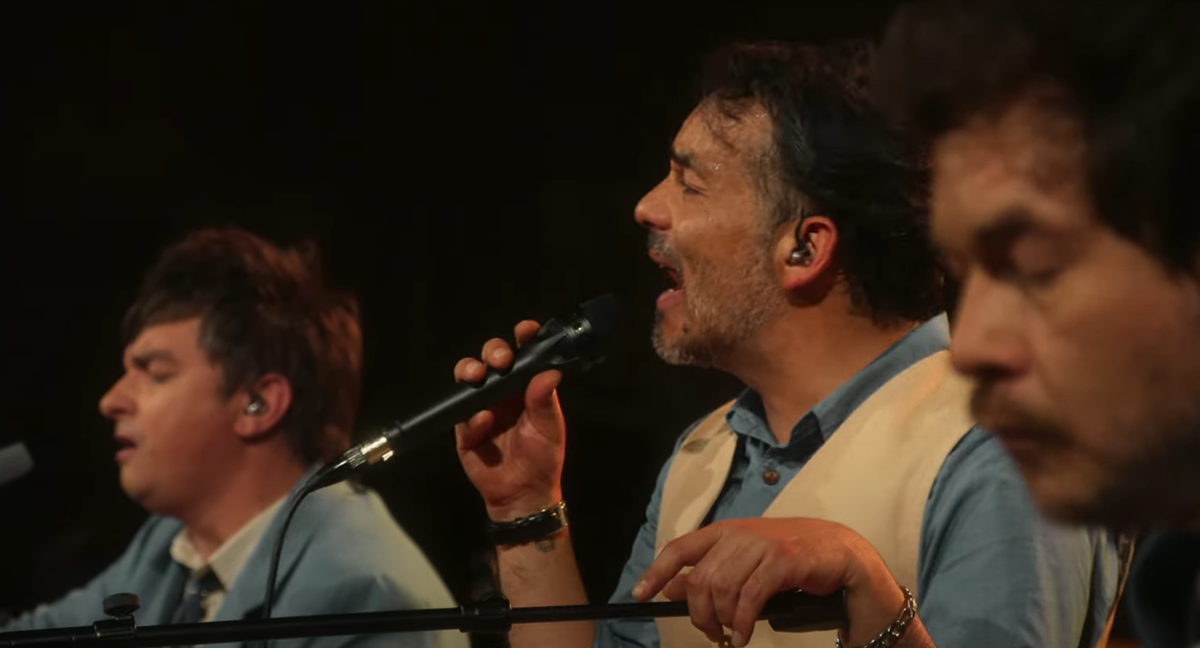 Los Bunkers lanzó la noche de este miércoles en Youtube la versión acústica de "Miño" grabada para el MTV Unplugged de la banda.